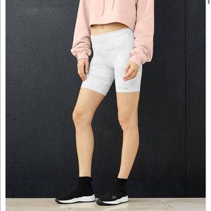 Alo Yogo White Camo Vapor Biker Short